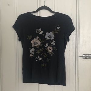 AE floral embroidered tee